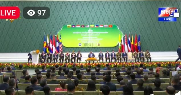 ផ្សាយផ្ទាល់ ៖  ពិធីបើកមហាសន្និបាតសហព័ន្ធអតីតយុទ្ធជនបណ្តាប្រទេសអាស៊ាន (VECONAC) ក្រោមអធិបតីភាពដ៏ខ្ពង់ខ្ពស់ សម្តេចមហាបវរធិបតី នាយឧត្តមសេនីយ៍ ហ៊ុន ម៉ាណែត នាយករដ្ឋមន្ត្រី នៃព្រះរាជាណាចក្រកម្ពុជា និងជាអនុប្រធានទី១ សមាគមអតីតយុទ្ធជន និងនិវត្តជនកម្ពុជា
