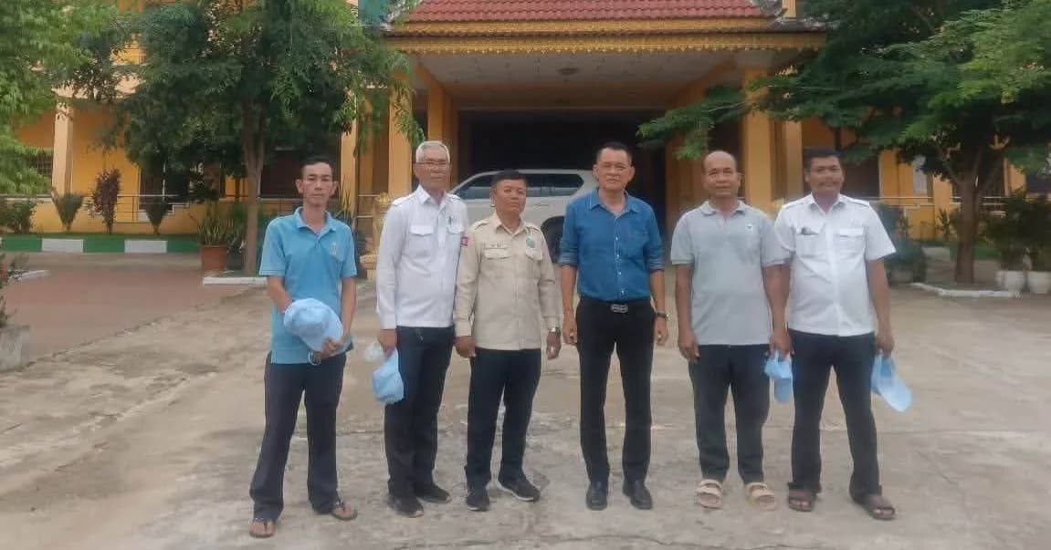 មន្ត្រីជំនាញមន្ទីរសុខាភិបាលខេត្តបាត់ដំបង ចុះពង្រឹងវិធានការបង្ការ និងទប់ស្កាត់ជំងឺគ្រុនឈាមនៅតាមមន្ទីរ អង្គភាព ក្នុងក្រុងបាត់ដំបង