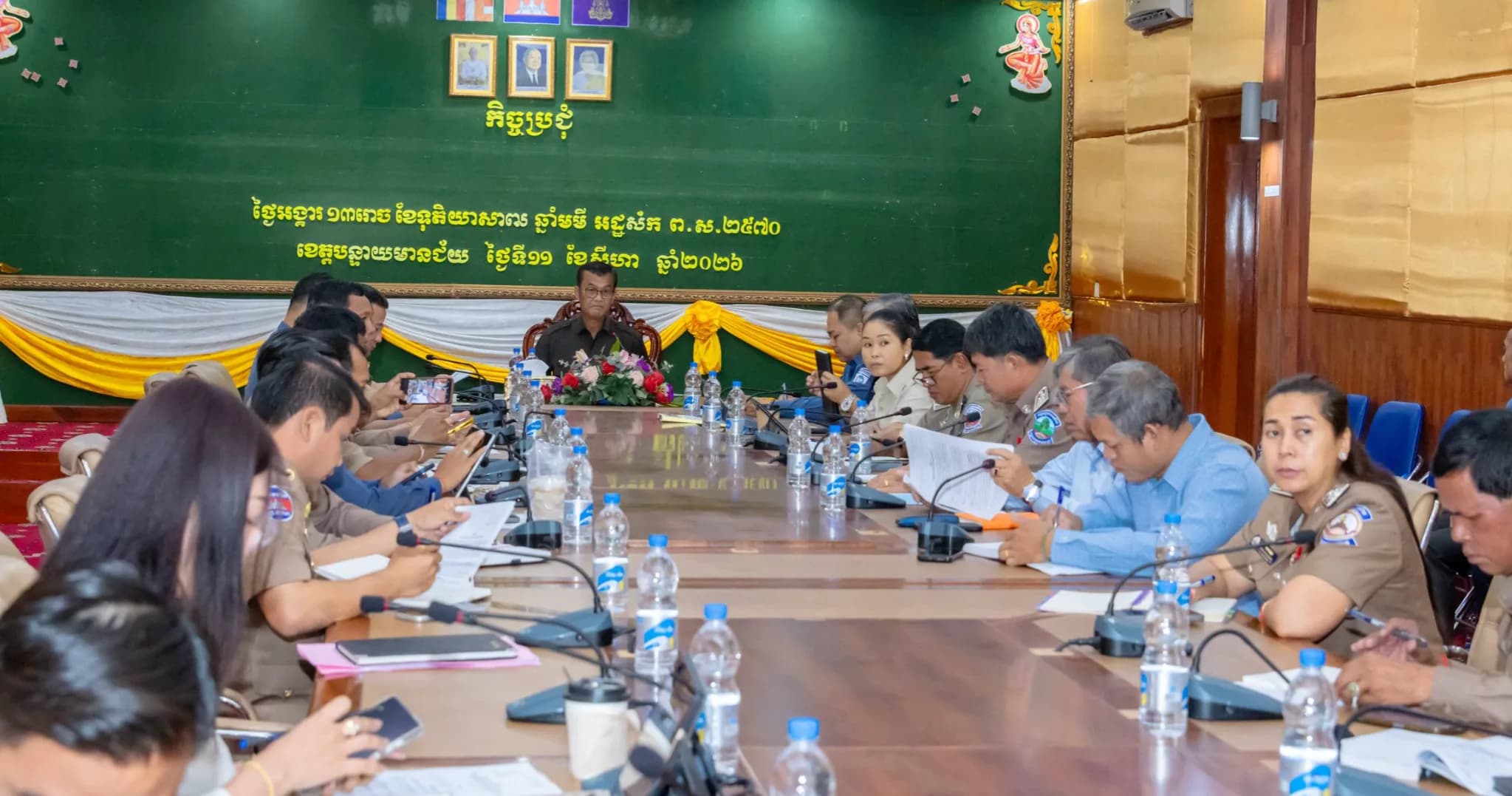 រដ្ឋលេខាធិការ ក្រសួងរៀបចំដែនដី ដឹកនាំកិច្ចប្រជុំ កម្មវិធីសម្បទាន ដើម្បីសង្គម និងសេដ្ឋកិច្ចគាំទ្រដល់ពលករខ្មែរអាយុច្រើនជាង ៤០ឆ្នាំត្រឡប់ពីប្រទេសថៃ
