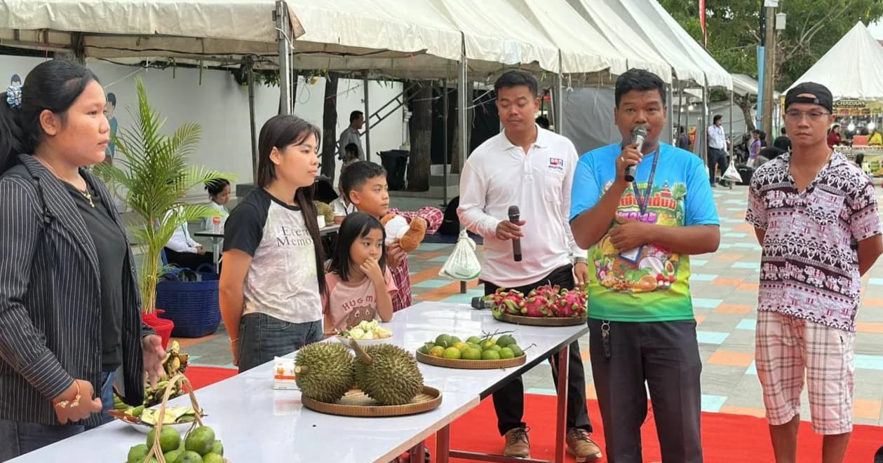 ក្រុមការងារព្រឹត្តិការណ៍ផ្លែឈើបាត់ដំបង បន្តរៀបចំលេងល្បែងកម្សាន្តជូនពលរដ្ឋ និងភ្ញៀវទេសចរ ប្រកបដោយភាពសប្បាយរីករាយ