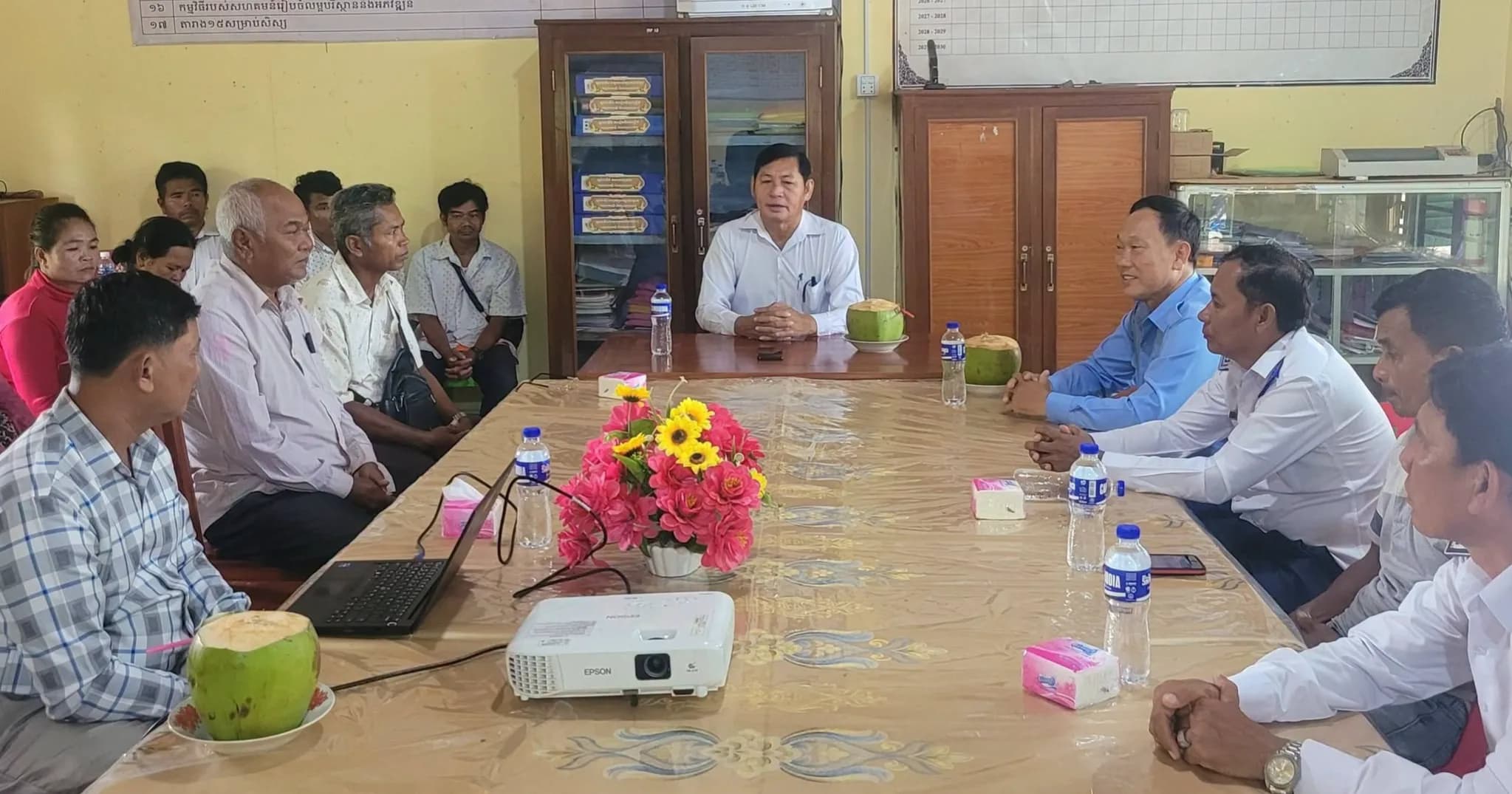លោក លឹម វុទ្ធី បើកកិច្ចប្រជុំស្តីពីស្តង់ដាសាលាគំរូ និងចុះពិនិត្យបរិស្ថានសាលារៀន ក្នុងក្រុងពោធិ៍សាត់