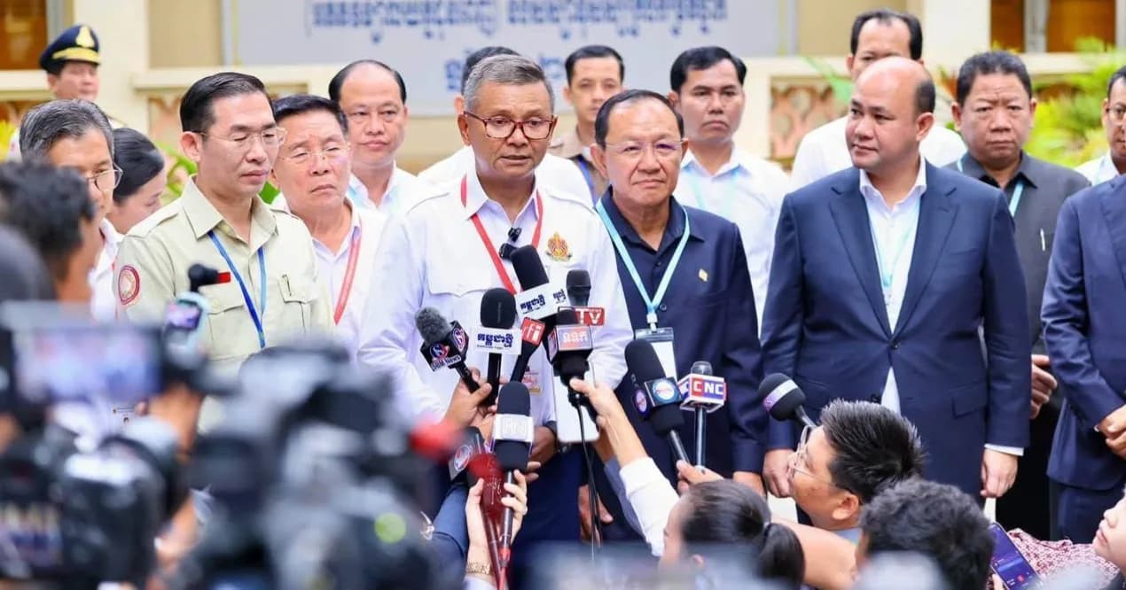 ក្រសួងអប់រំ៖ ដំណើរការសំណេរការប្រឡងបាក់ឌុប រយៈពេល២ថ្ងៃ បា​នប្រព្រឹត្តទៅដោយរលូនល្អ មិនមានបាតុភាពមិនប្រក្រតីណាមួយគួរឲ្យកត់សម្គាល់ឡើយ, បេក្ខជនអវត្តមានចំនួន១ ៣៥២នាក់