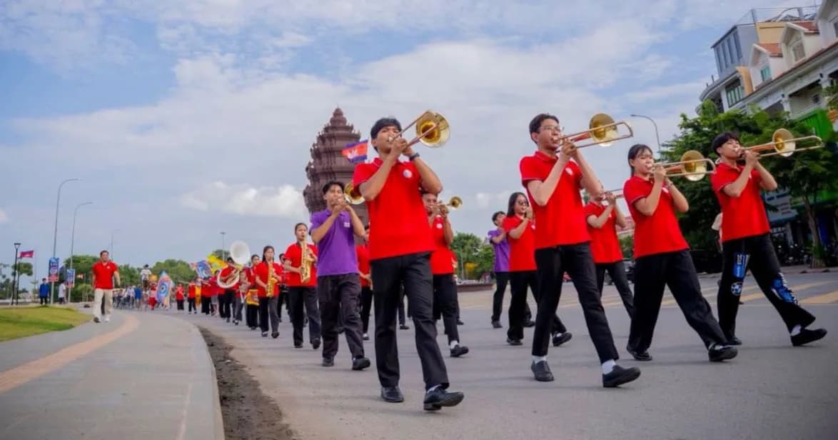 ក្រុមការងារកំពុងហាត់សមការដង្ហែក្បួន និងការរៀបចំទីតាំង មុនឈានដល់ការបើកព្រឹត្តិការណ៍ផ្លែឈើបាត់ដំបង ២០២៦ នាថ្ងៃទី១០ ខែកក្កដា ស្អែក
