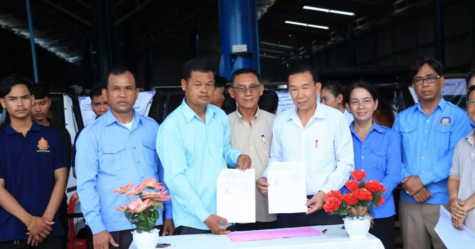 ពិធីចុះកិច្ចព្រមព្រៀងសហប្រតិបត្តិការ (MOU) រវាងសាលាអប់រំពហុបច្ចេកទេសវិទ្យាល័យមង្គលបូរី និងសហគ្រាសម៉ាស៊ីនច្រូតស្រូវ និងគ្រឿងបន្លាស់ ឈួន សុផាន់