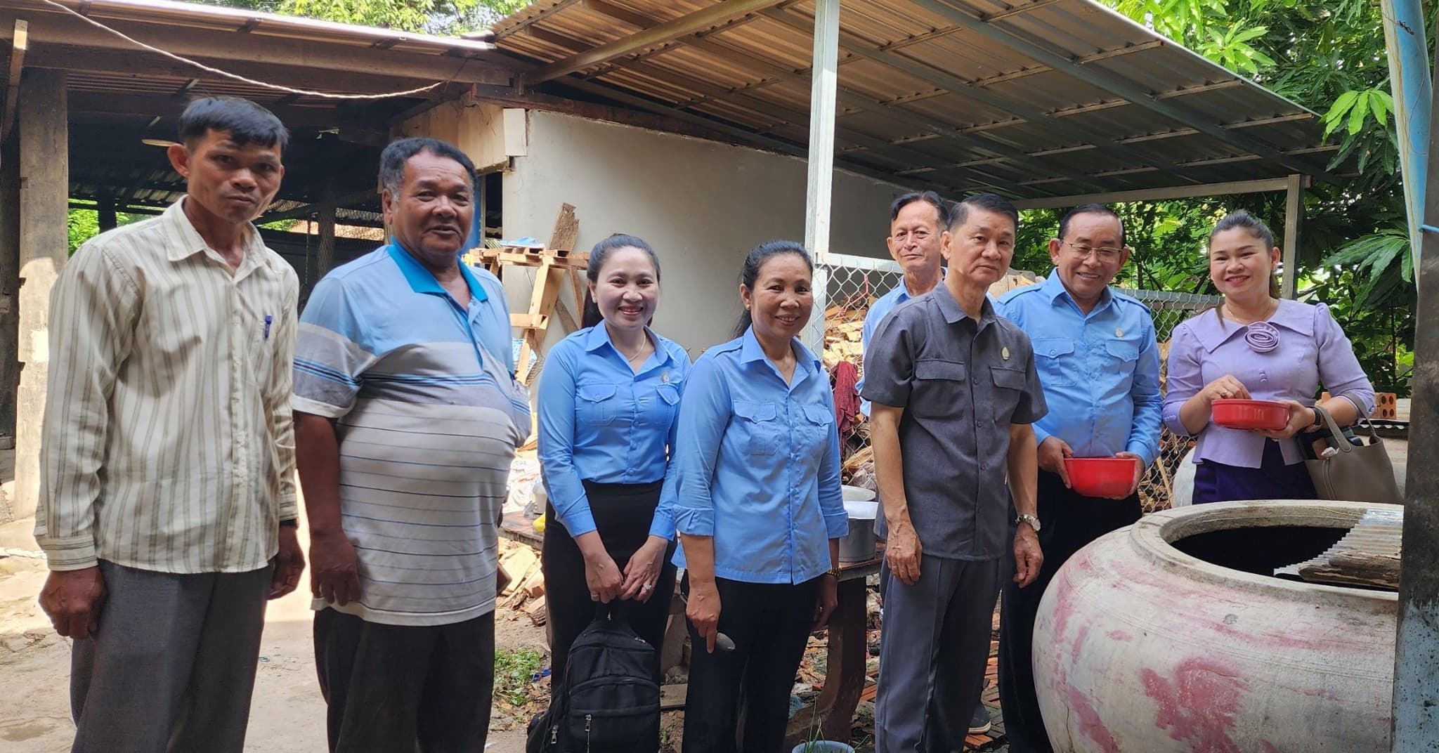 ប្រធានមន្ទីរសុខាភិបាលខេត្តបាត់ដំបង អំពាវនាវដល់ប្រជាពលរដ្ឋ បើមានគ្រុនក្តៅ សូមទៅទទួលការពិនិត្យនៅមូលដ្ឋានសុខាភិបាលឱ្យបានទាន់ពេលវេលា និងកុំទិញថ្នាំប្រើដោយខ្លួនឯង