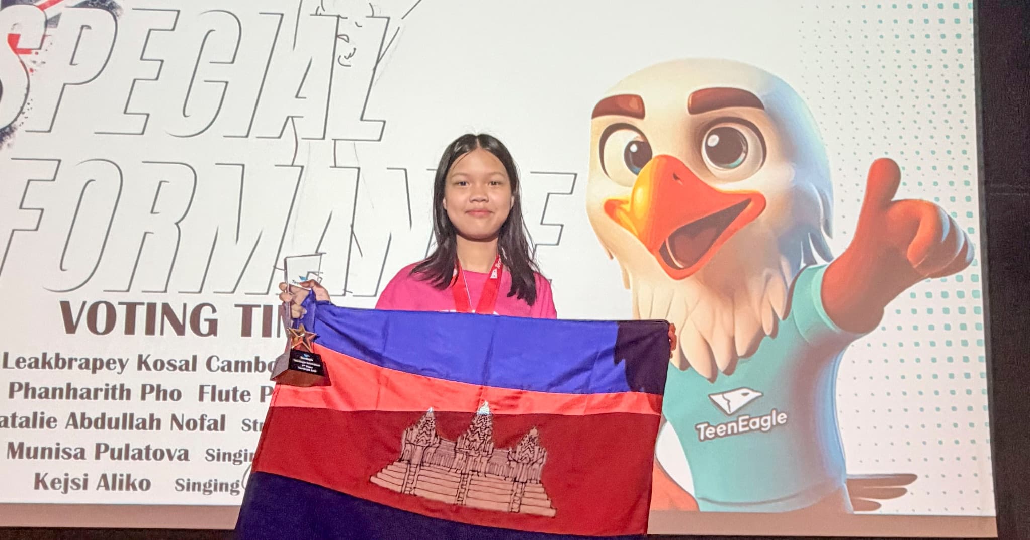 សិស្សសាលា PIS ក្រុងកំពង់ចាម ដណ្តើមបានមេដាយមាស ពីការប្រកួតភាសាអង់គ្លេសនៅសហរដ្ឋអាមេរិក