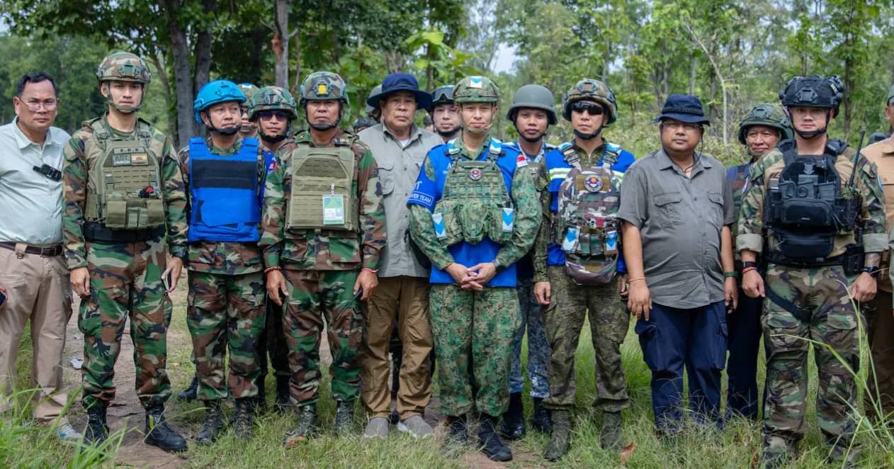 អ្នកសង្កេតការណ៍អាស៊ានប្រចាំព្រះរាជាណាចក្រកម្ពុជា ចុះសង្កេតការណ៍ផ្ទៀងផ្ទាត់ និងរាយការណ៍អំពីស្ថានភាពតាមបណ្តោយព្រំដែនកម្ពុជា-ថៃ នៅចំណុចបង្គោលព្រំដែនលេខ37