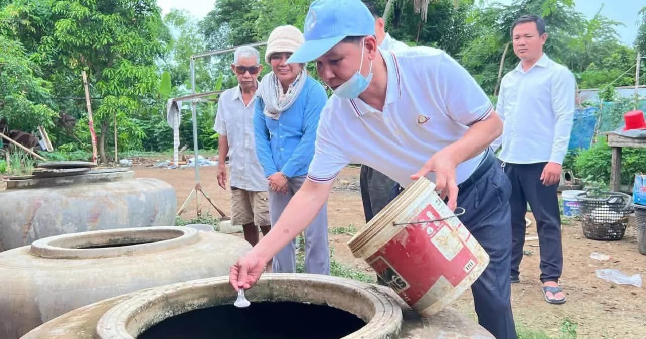 បាញ់ថ្នាំសម្លាប់មូសបានថ្ងៃនេះ តែបើនៅមានជម្រកមូសខ្លា មូសនឹងកើតឡើងវិញ ត្រូវសម្អាតប្រភពទឹកដក់ ដើម្បីទប់ស្កាត់ជំងឺគ្រុនឈាម